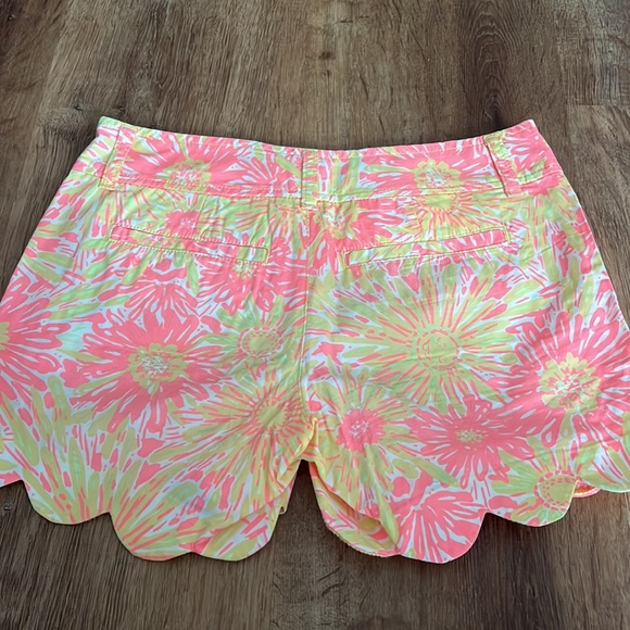 Lilly Pulitzer Buttercup Shorts Size 00 - Picture 2 of 3